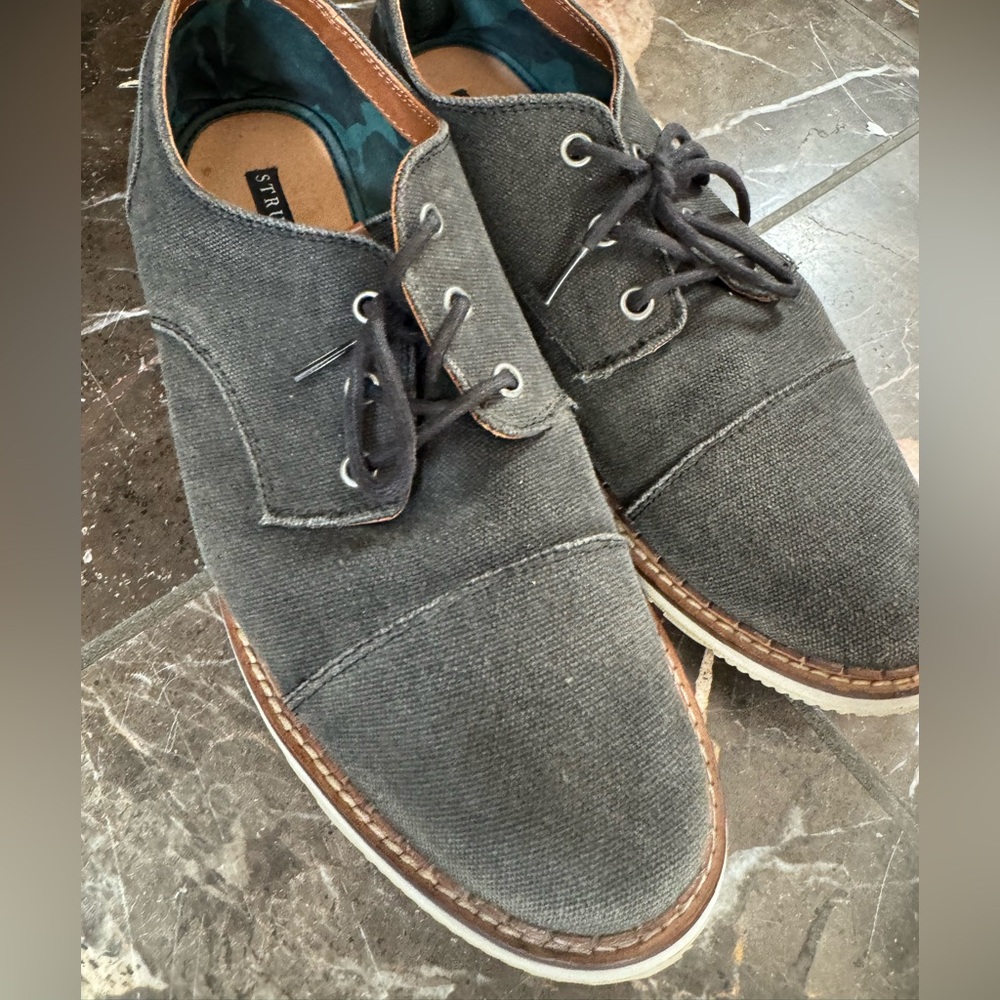 Stylish Black Canvas Shoes